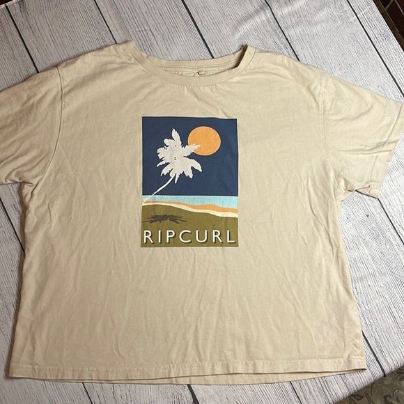 Rip Curl Tops - Rip curl crop top - size L